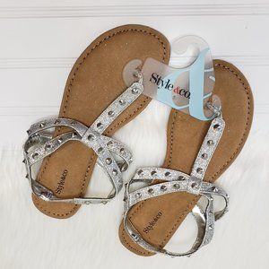 Style & Co Zoee Women's Size 6 Silver Sparkle Studs Thongs Sandals Shoes